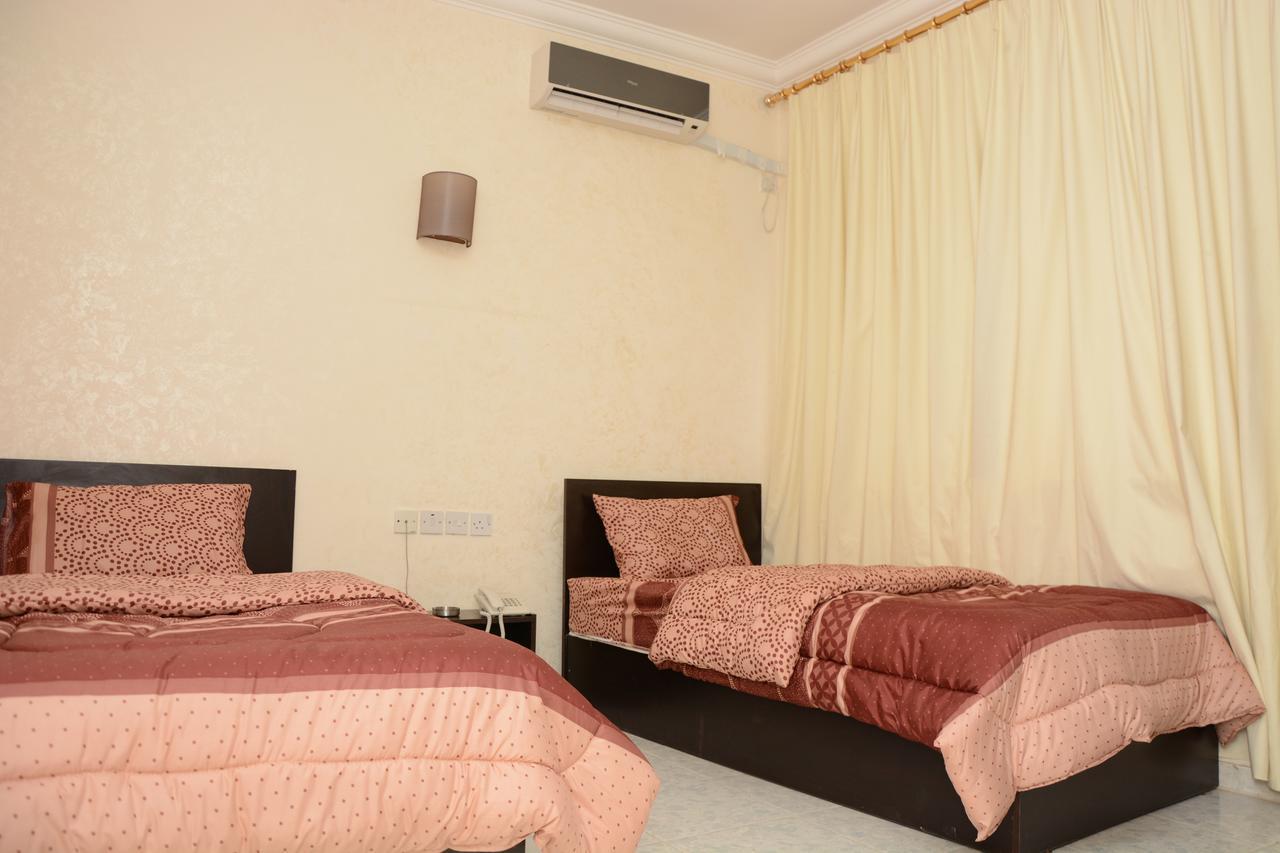 Teeba Palace Hotel Suites Амман Экстерьер фото