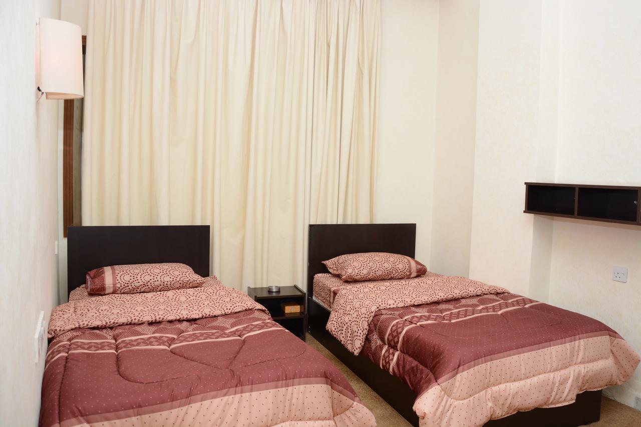 Teeba Palace Hotel Suites Амман Экстерьер фото