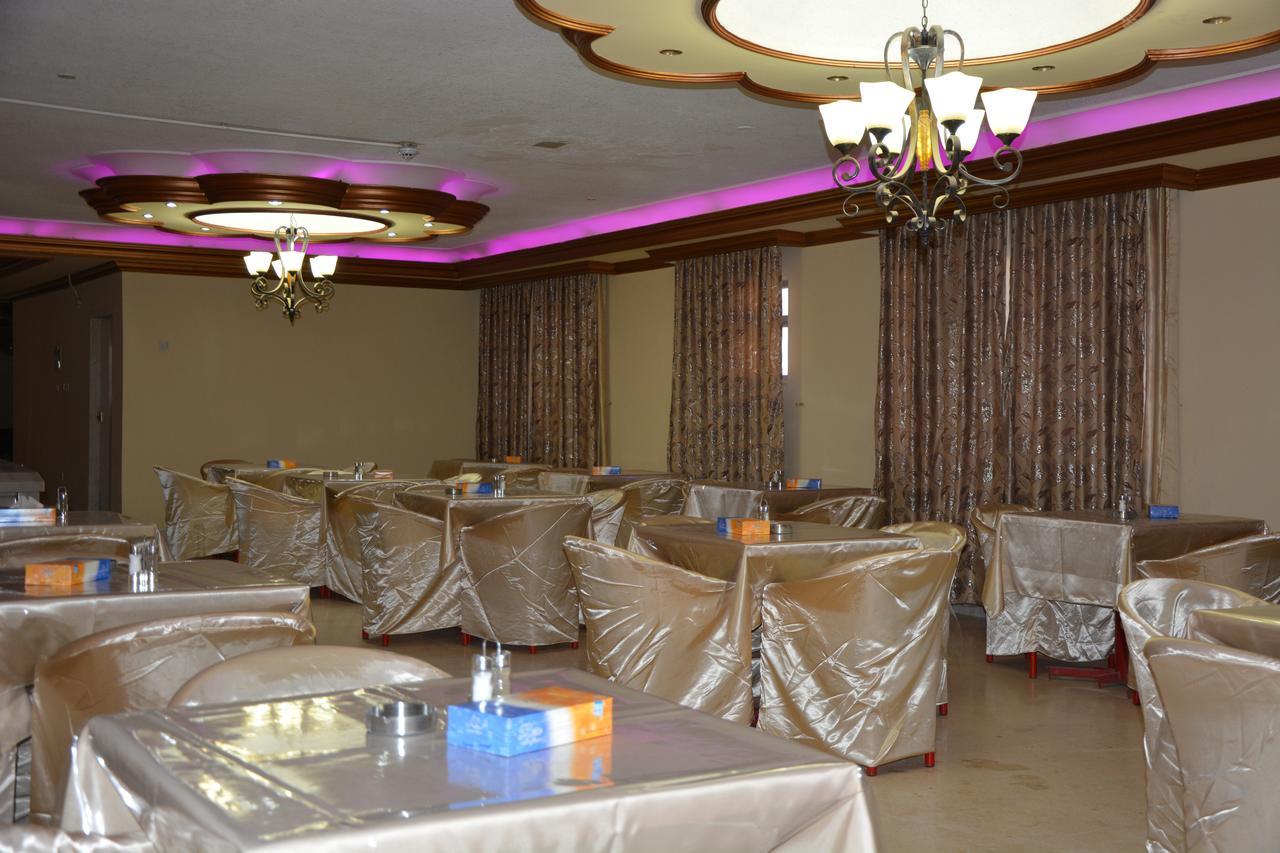 Teeba Palace Hotel Suites Амман Экстерьер фото