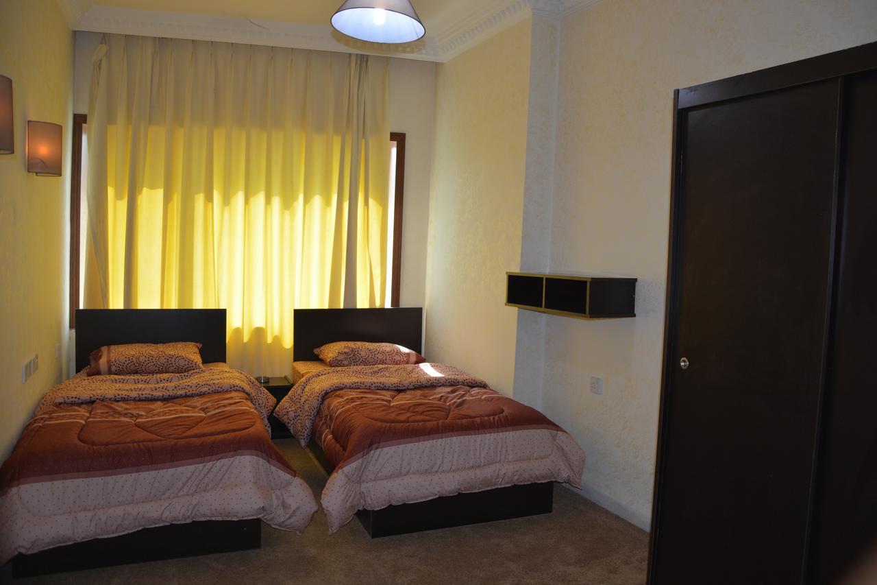 Teeba Palace Hotel Suites Амман Экстерьер фото