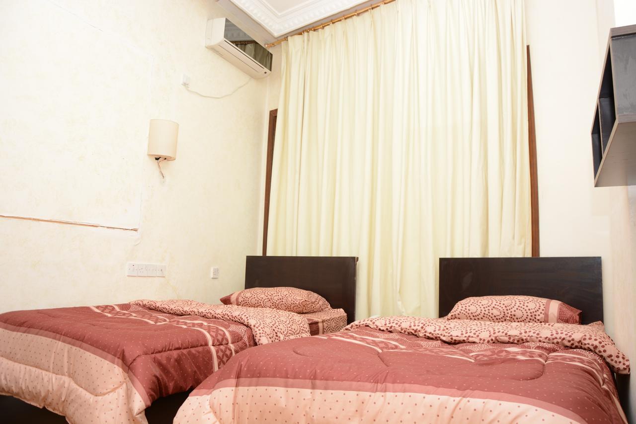 Teeba Palace Hotel Suites Амман Экстерьер фото
