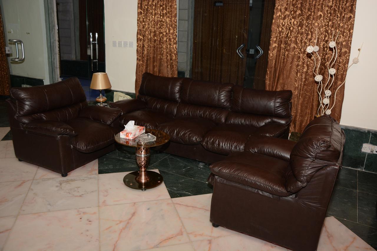 Teeba Palace Hotel Suites Амман Экстерьер фото