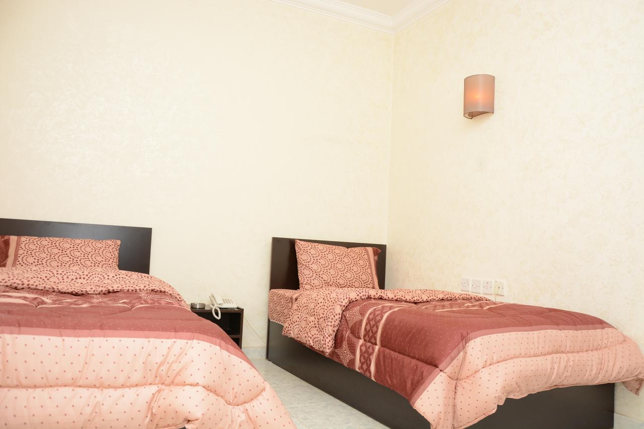 Teeba Palace Hotel Suites Амман Экстерьер фото